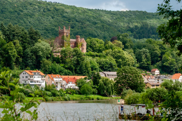 Ferienwohnung Heppenheim Das schiefe Haus Burgen Schloesser Bergstrasse