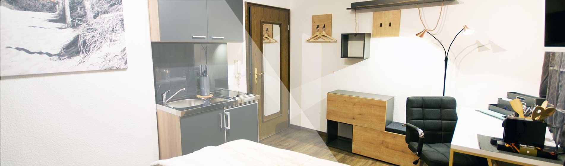 Ferienwohnungen_Lorsch_Bergstrasse_Serviced_Business_Apartment_header Ferienwohnungen Heppenheim Das schiefe Haus, Ferienregion Bergstrasse, Slide3